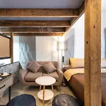 Tepbunthom Hostel