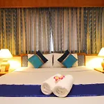 Silom Avenue Inn
