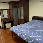 Comfy Apartment With Pool In Central Bangkok