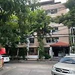 Viriyapon 1St Floor