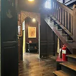 Chest\'S Place