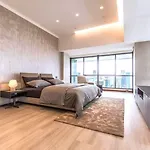 Super Luxury Large Over 230 Sqm 4 Bedroom Private Pool Phrom Phong High Floor