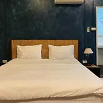 Baan Glang Soi Restaurant & Guesthouse