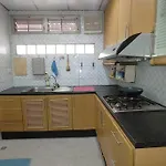 繁华与幽静的联排别墅 近帕蓝9,拉猜达地铁站,订5晚免费接机一趟