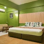 Go Inn The Grand Palace - โกอินน์ พระบรมมหาราชวัง สถานีสามยอด X