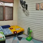 202 Olan Place Apartment With Free Wi-Fi