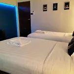 Oneway Guest House Bkk
