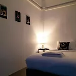 Oneway Guest House Bkk