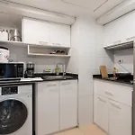 Artichoke Suite Sukhumvit, Nana Bts