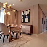 Ultra Luxury Large Central Phrom Phong 2 Beds Sky Pool