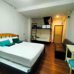 Baan Wangderm Hotel