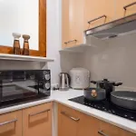 4Br Walk To Chinatown, Mrt Luggage Dropoff