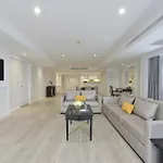 Centre Point Plus Hotel Silom - Newly Renovated