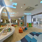 Centre Point Plus Hotel Silom - Newly Renovated
