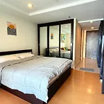 Spacious Friendly Condo Near Bts