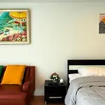 Spacious Friendly Condo Near Bts