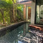 Luxury Oasis In Central Bangkok