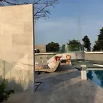 Ideo Wat Thaphra Bangkok Yai