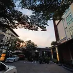 Collection O The Bangkok Cha Cha Suite