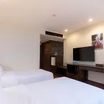 Journeyhub Sukhumvit 26, Bangkok - Formely St James Hotel