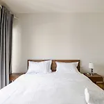 2Br Next Phrom Phonybts Sukhumvit
