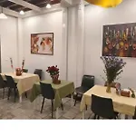 6 Bedroom House In Heart Of Chinatown