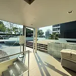Luxe Condo With Pool, Gym, Sauna
