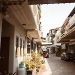 Spacious Relaxing Townhouse With Rooftop In Ekamai