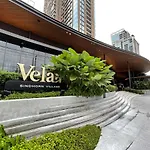 2 Bedroom In Downtown Bts Chitlom Bkk