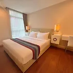 Icon Narindra Suites Hotel An Expansive And Elegant Room With A Complimentary Minibar Service