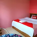 Oyo 75429 \'101 Place Navanakorm\'