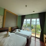 Greenview Ekkamai10 Suite