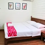 Les Fleurs Bangkok Hostel