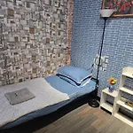 211 Olan Place Spacious Studio With Free Wi-Fi