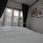 Non House Bangkok บ้านนอนโฮสเทล