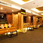 Q Hotel