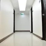 White House Asoke Sukhumvit 18