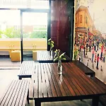 De Talak Hostel