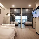 Silom 2 Bedrooms Bts S6