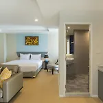 Zircon Hotel