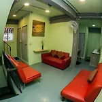 Samsen 8 Hostel