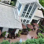 Piyavan Tower Serviced Apartment
