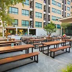 Alisha Court Hotel & Residence