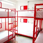 Jellybean Ezy Hostel Sathorn
