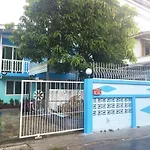 Ruean Mai Hom