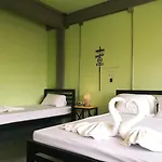 Samsen 8 Hostel