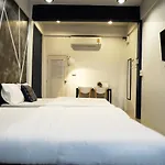 Baan Phaholyothin 52