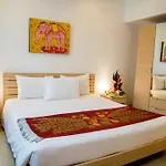 Tarntawan Place Apartments