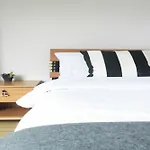 Warm Hug Home&Apartment