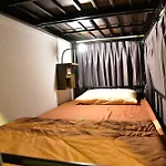 Inn Trog And Inn Soi - Hostel - Adults Only